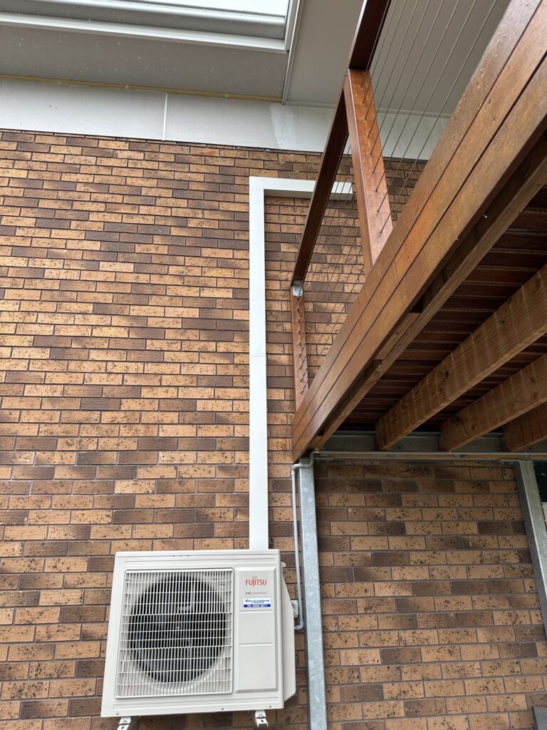 Fujitsu air conditioner installation Metford NSW